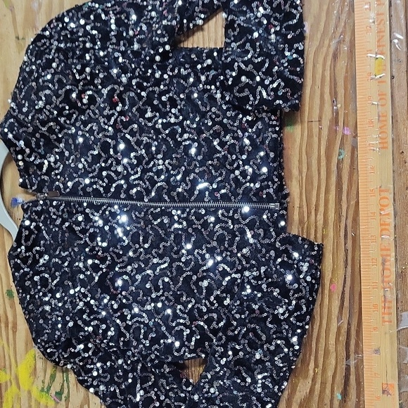 Alex & Sophia Beaded and pearl crop top XS NWT - Picture 2 of 5